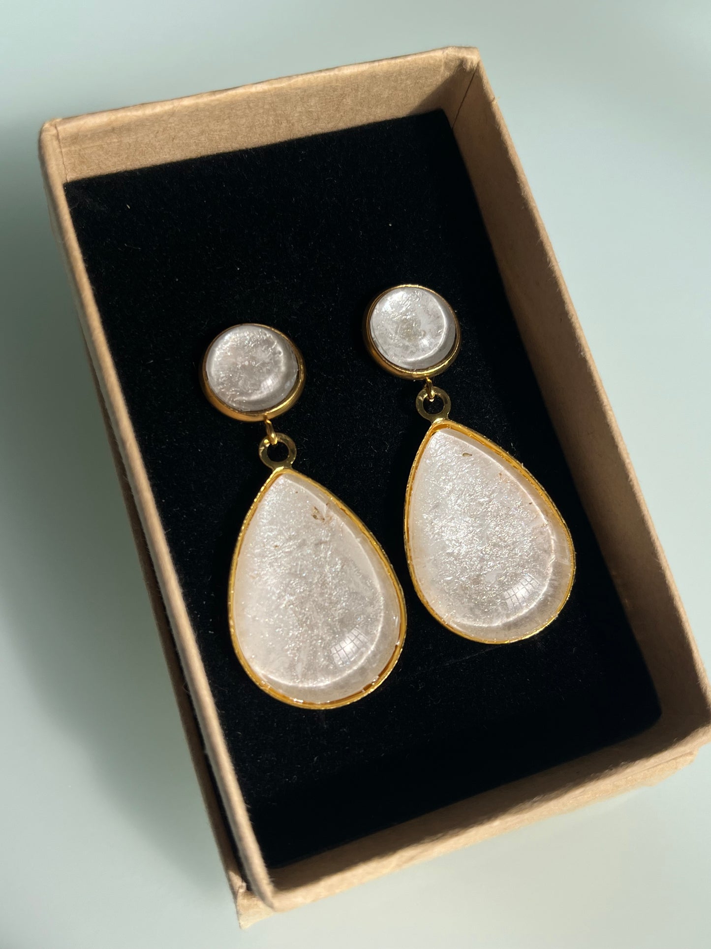 Pendientes Iridescentes grandes dorados