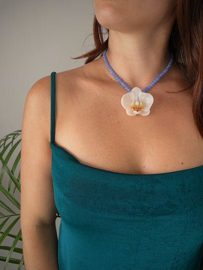 Collar cuentas Orquídea Blanca