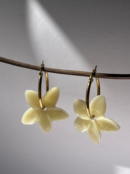 Pendientes de aro dorado JAZMÍN MEDIANO