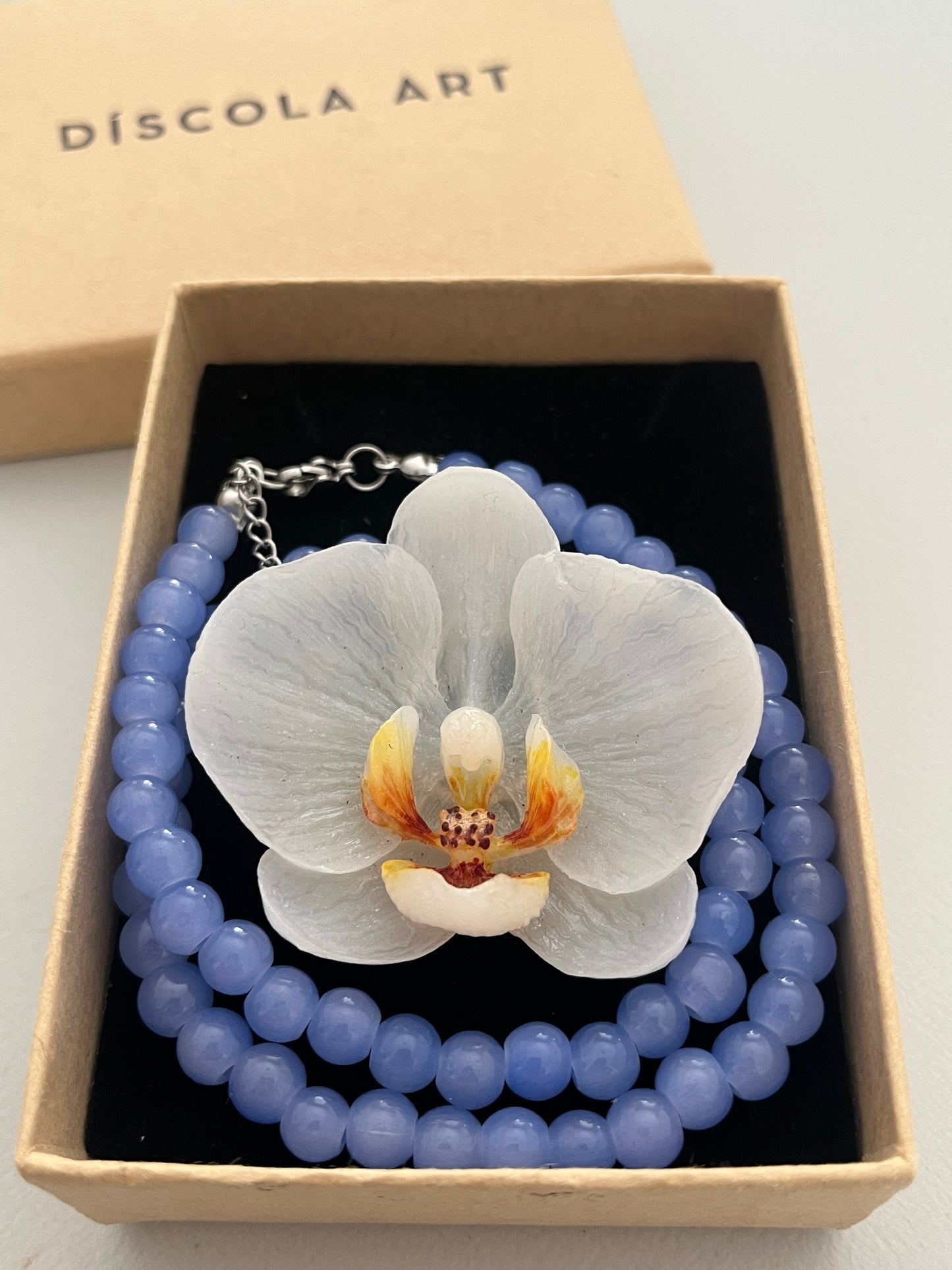 Collar cuentas Orquídea Blanca