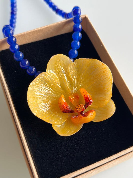 Collar cuentas ORQUÍDEA AMARILLA