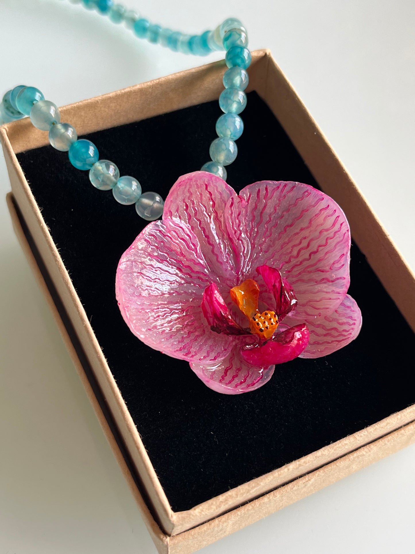 Collar cuentas ORQUÍDEA ROSA