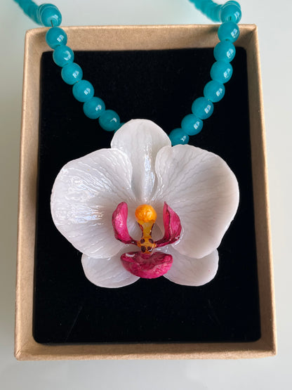 Collar cuentas Orquídea Blanca