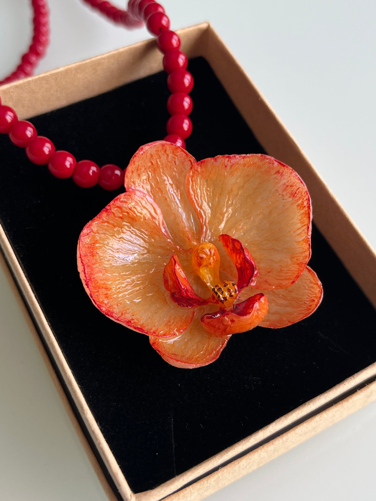 Collar cuentas ORQUÍDEA NARANJA