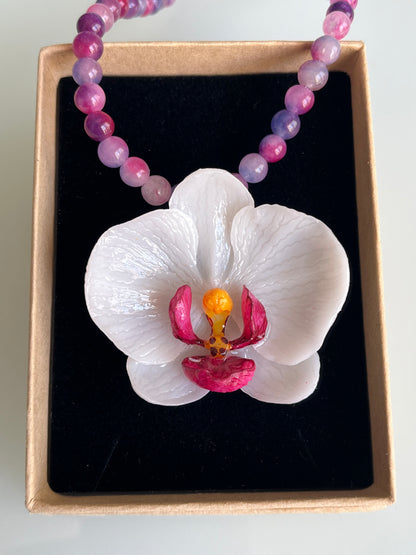 Collar cuentas Orquídea Blanca
