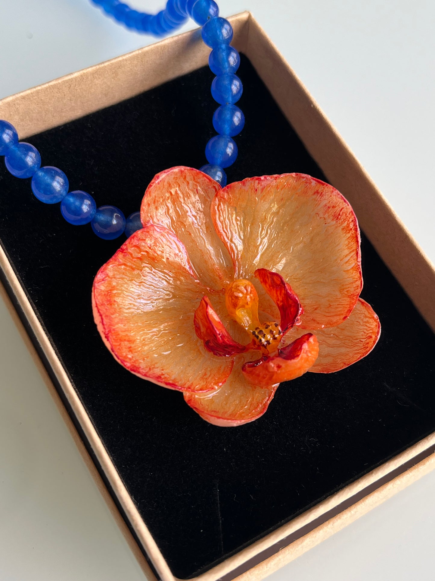 Collar cuentas ORQUÍDEA NARANJA