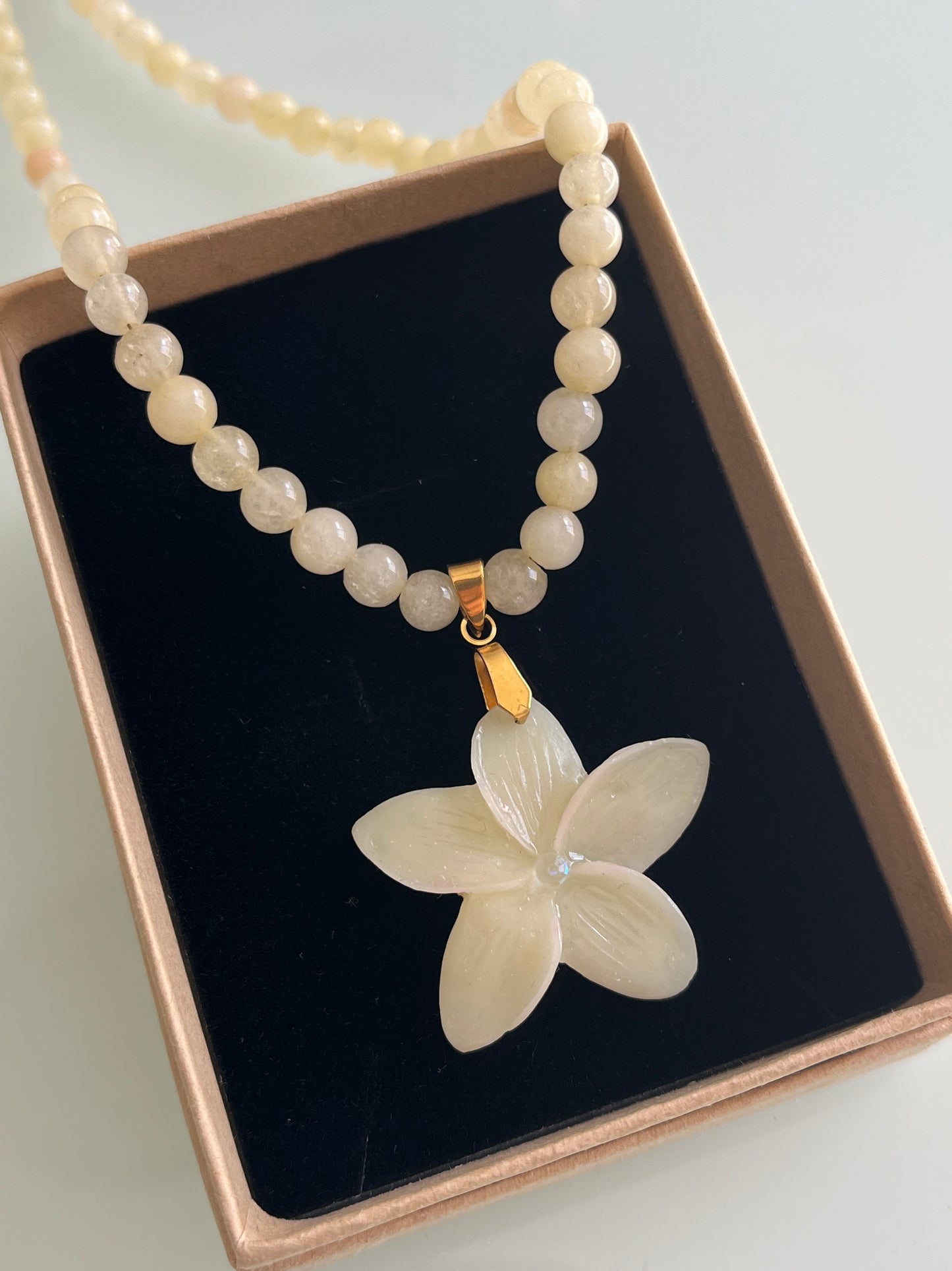 Collar cuentas Jazmín