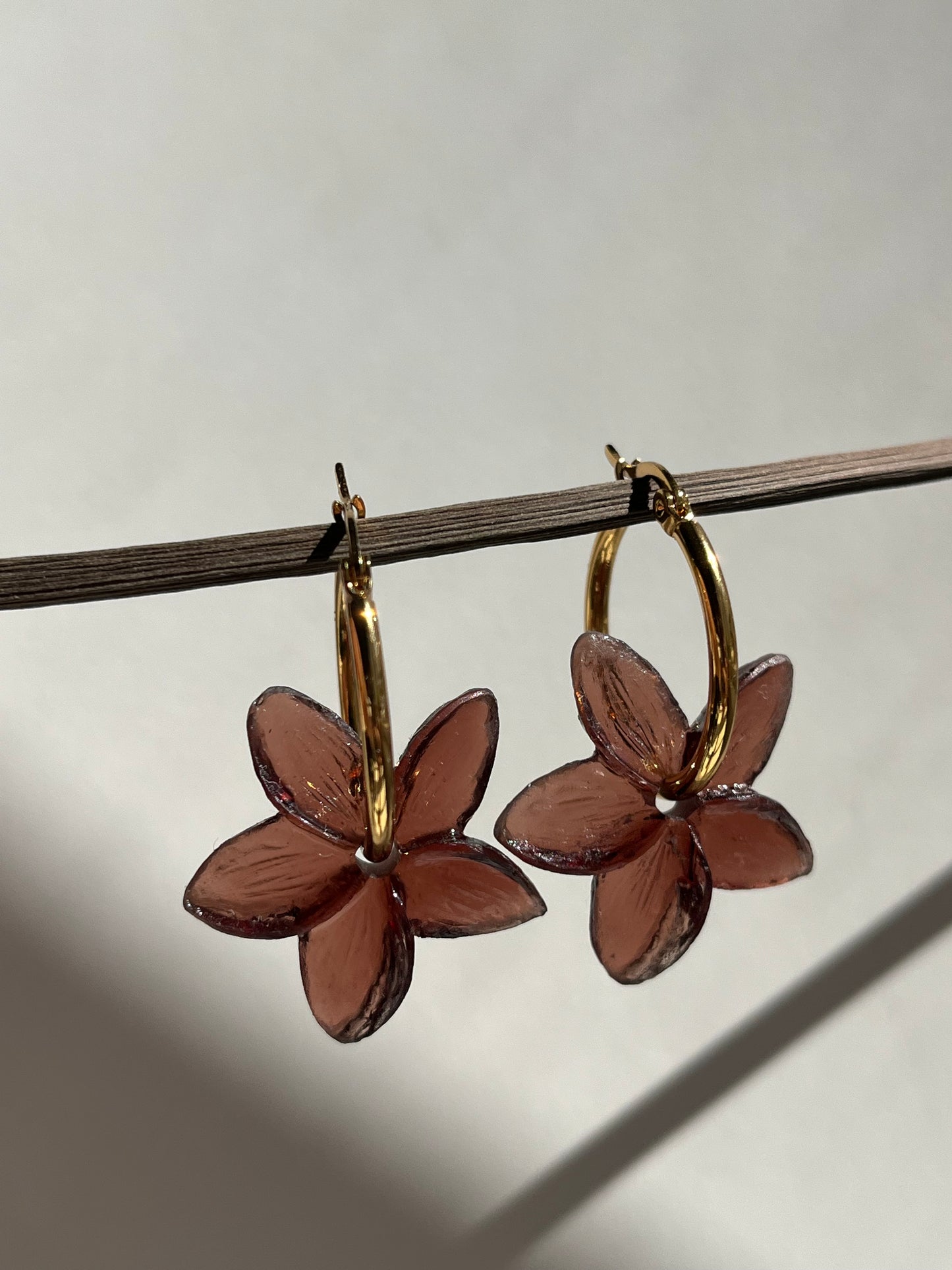 Pendientes de aro dorado Jazmín pequeño