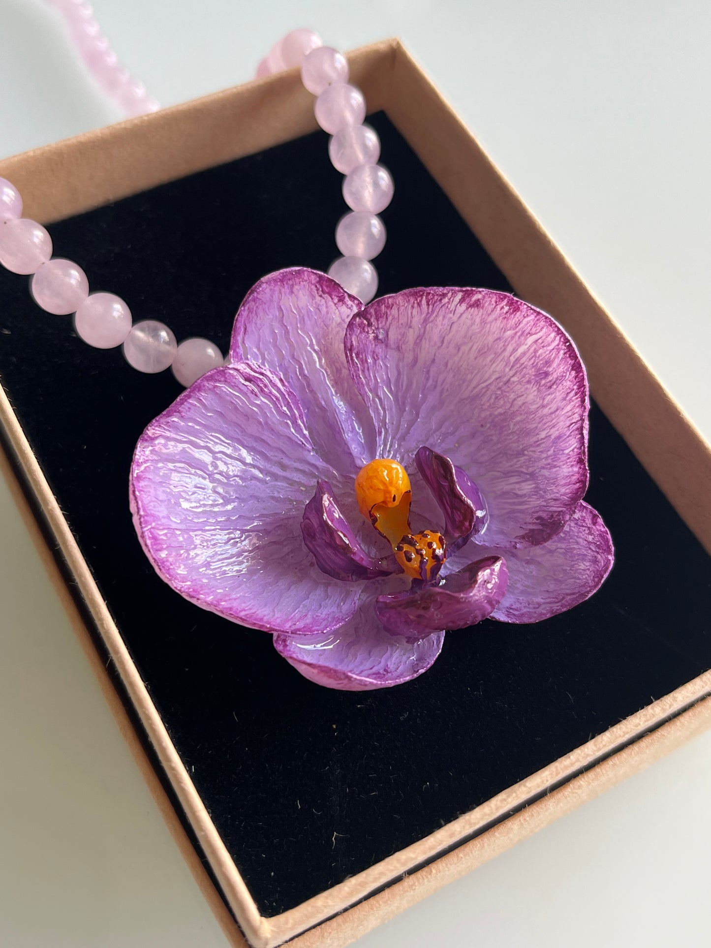 Collar cuentas Orquídea Violeta