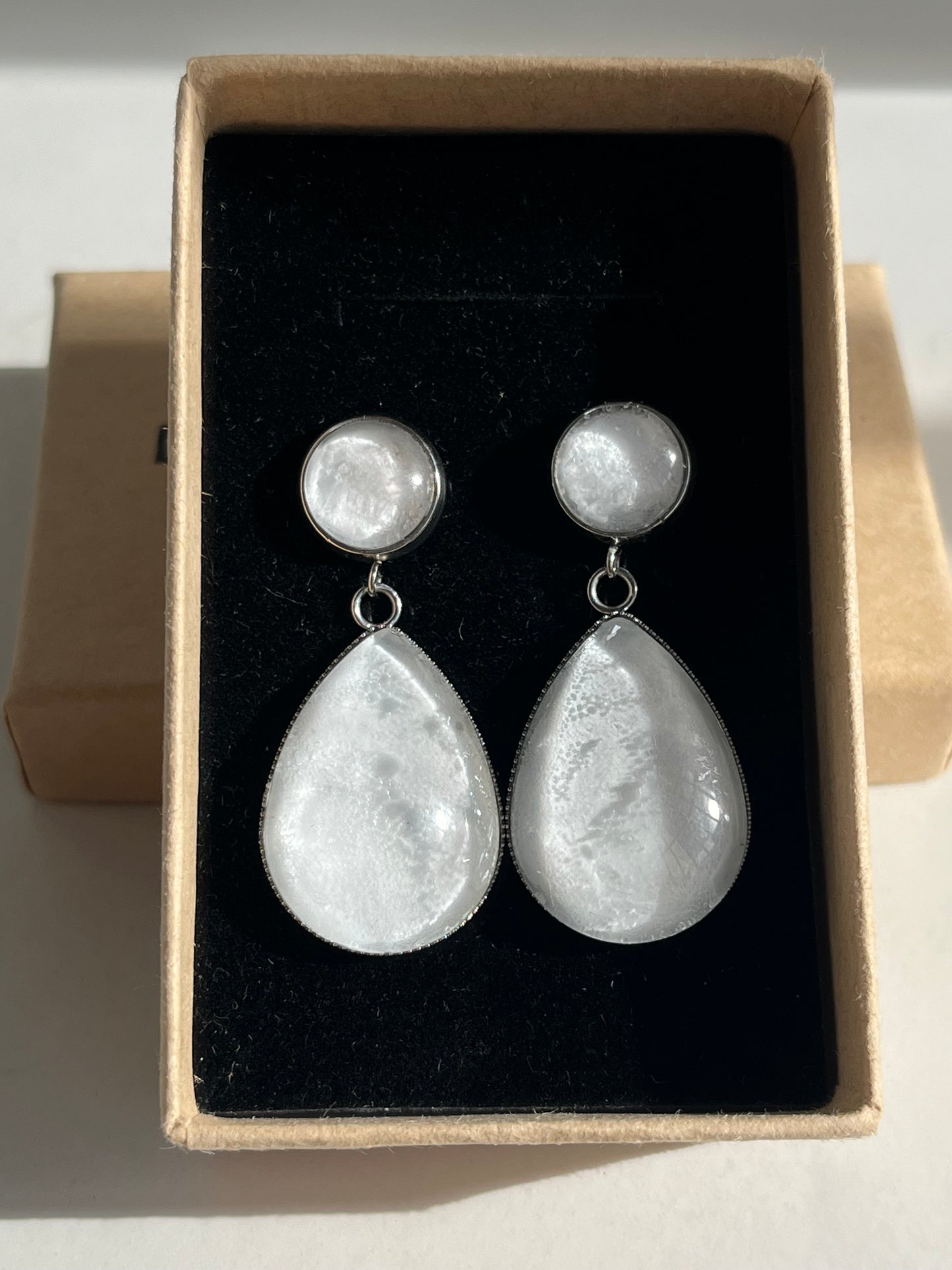 Pendientes Iridescentes grandes plateados