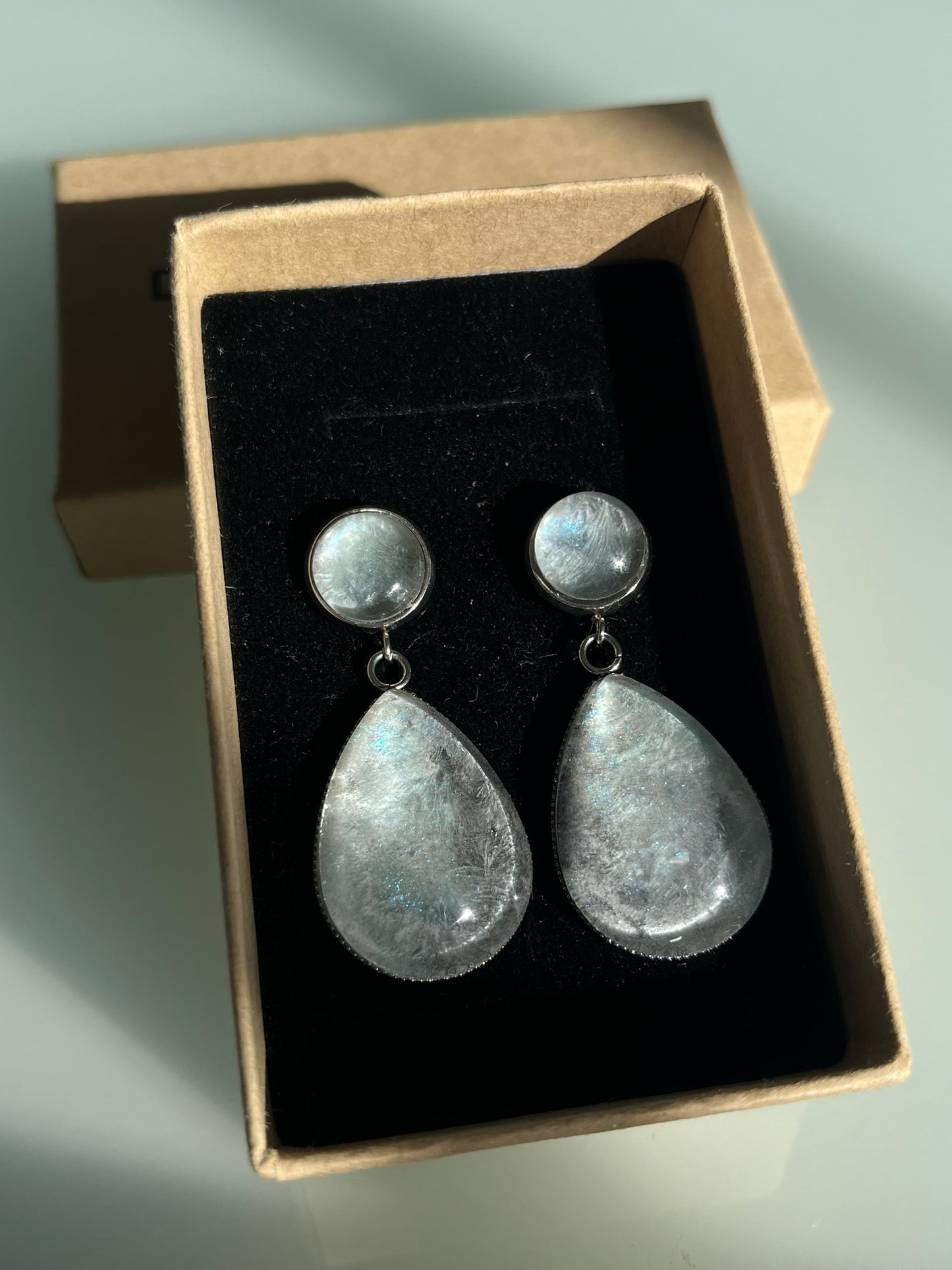 Pendientes Iridescentes grandes plateados